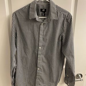 Black and white plaid long sleeve